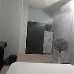 Habitacion Con Wi-Fi, Ac, Cocina En Cartagena